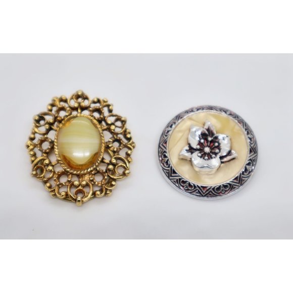 2 Vintage Scarf Clips Goldtone Silvertone Scarf Holder Mother of Pearl - Picture 1 of 5